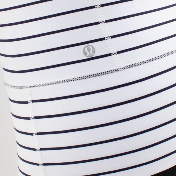 Lululemon Athletica - HOST PICK Quiet Stripe Jacket In Stride - Picture 6 of 7